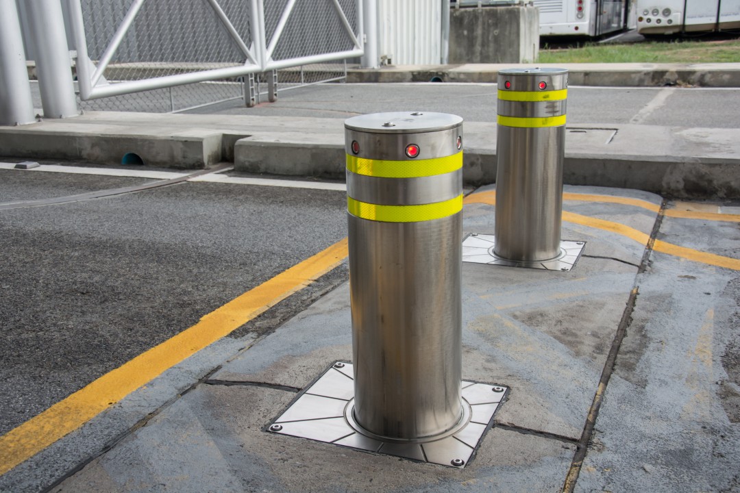 Automatic bollards | Gate Safe